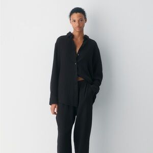 Aritzia Little Moon Sail Shirt Relaxed Organic Cotton Button-Up Gauze black